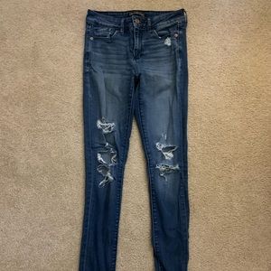 Abercrombie & Fitch signature collection skinny jeans w/ rips